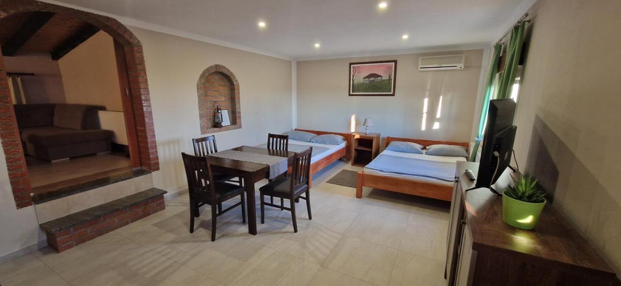 Guest House Blazevic Gornja Gracenica Екстериор снимка